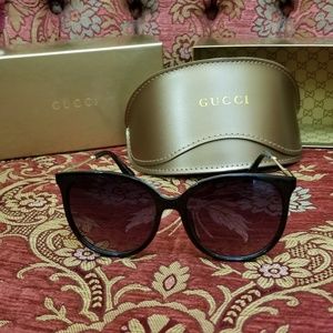 Gucci sunglasses